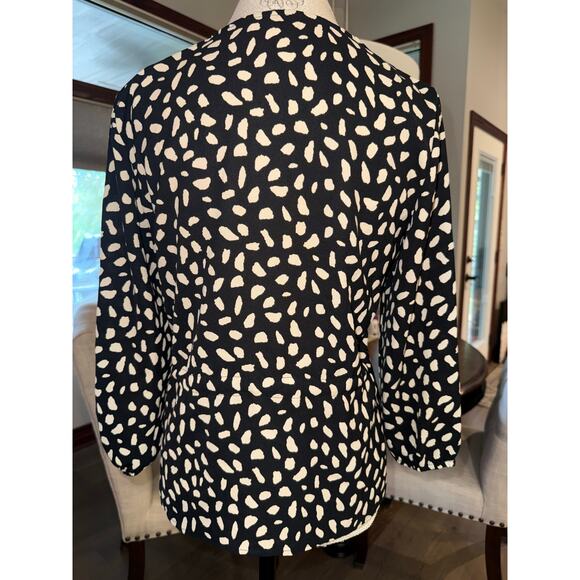 Everly Women's Black and White Wild Thang Blouse Tie Waist Size M EUC - Picture 5 of 7